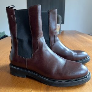 Vagabond Shoemakers brown boots. Size 40/9